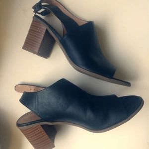Franco Sarto platform sandals size 6M